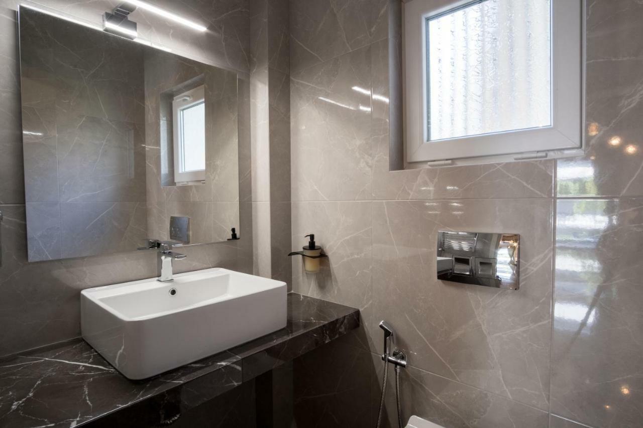 Comfy Apartment Of 104 M² Near Metro! Athen Exterior foto